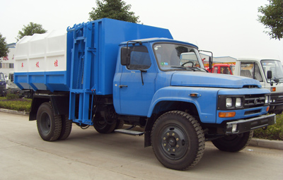 東風(fēng)尖頭掛桶垃圾車